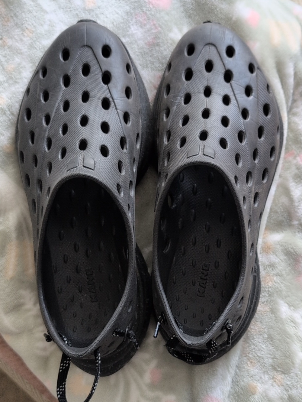 Dark Grey Kane Slip-On Recovery Shoe